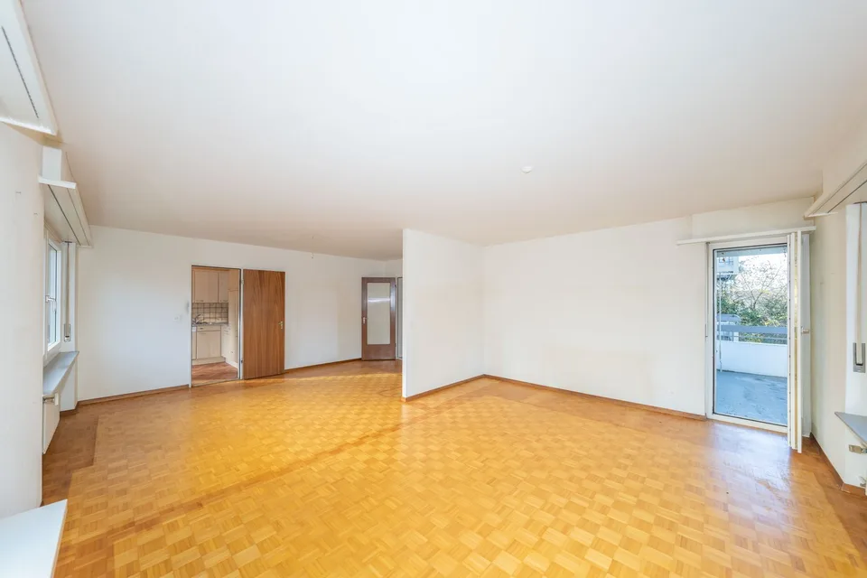 Charmante 3.5-Zimmer-Eigentumswohnung mit Balkon und Tiefgaragenplatz in Binningen