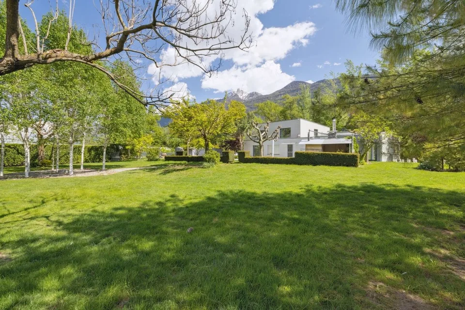 Villa exclusive avec piscine, volumes généreux et cadre idyllique