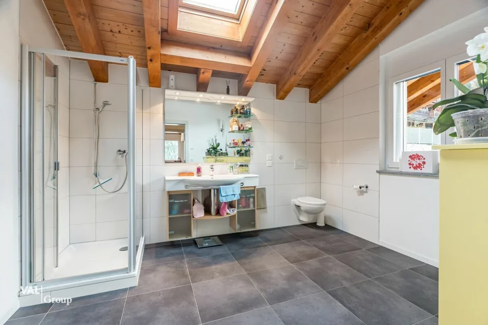 Maison spacieuse avec deux logements et terrain constructible – photo 15 sur 28