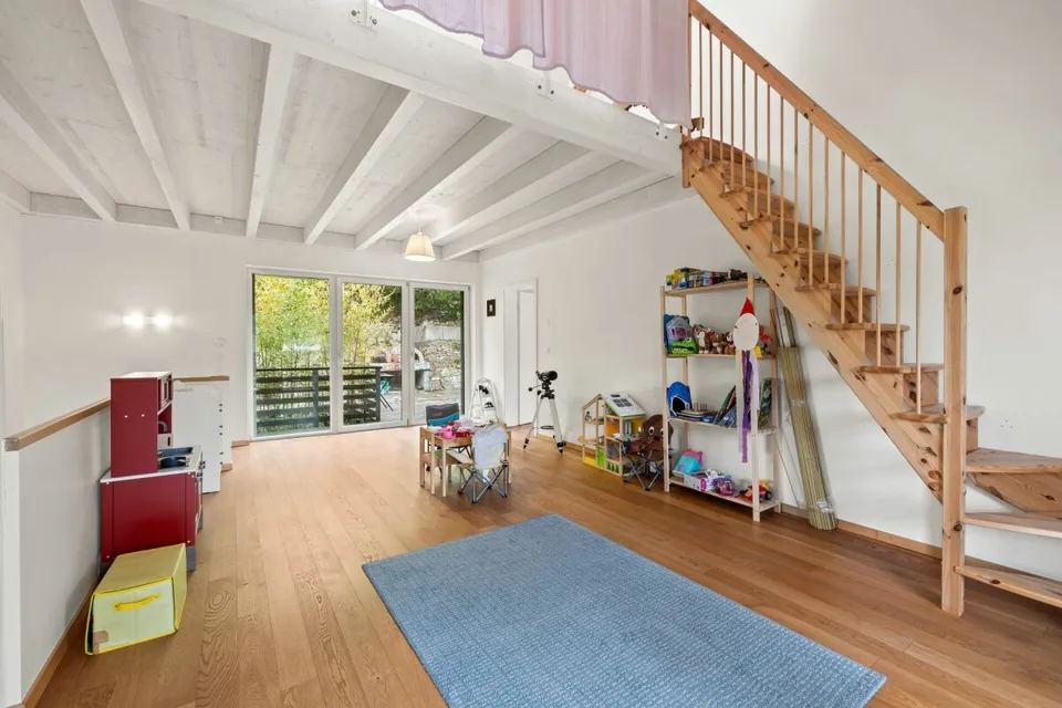 Emplacement ensoleillé au sud : Maison individuelle dépendante avec panorama et intimité – photo 15 sur 20