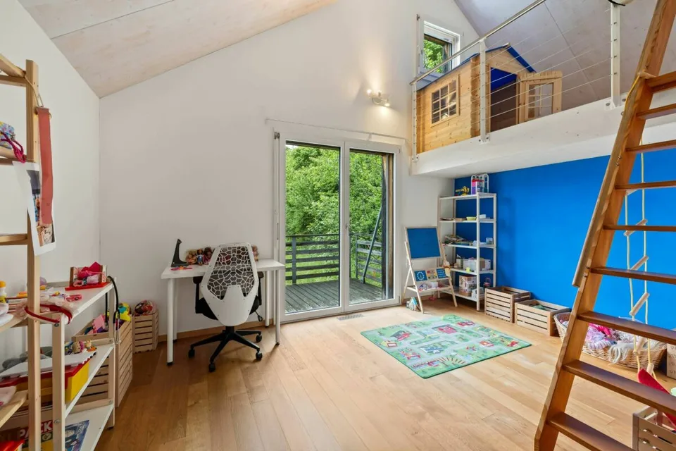Emplacement ensoleillé au sud : Maison individuelle dépendante avec panorama et intimité – photo 13 sur 20
