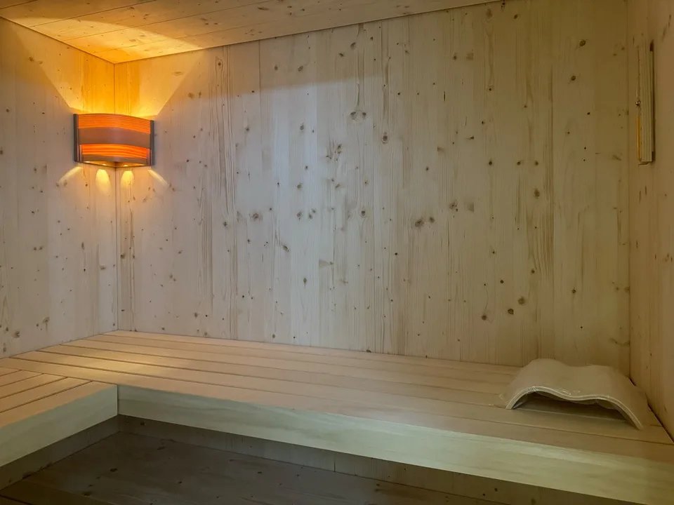 Grosszügige 5½-Zimmer-Galerie-Dachwohnung mit Sauna – MINERGIE-A® – Foto 12 von 17