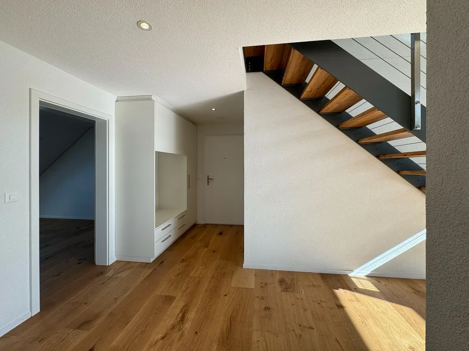 Grosszügige 5½-Zimmer-Galerie-Dachwohnung mit Sauna – MINERGIE-A® – Foto 16 von 17