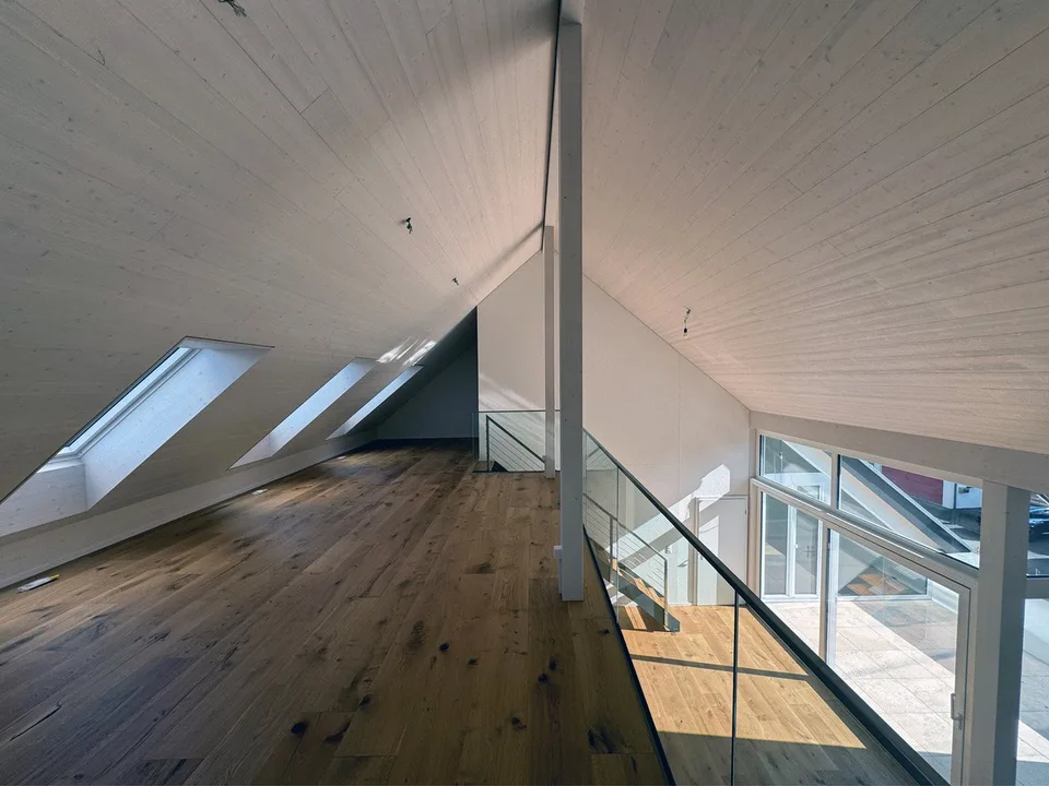 Grosszügige 5½-Zimmer-Galerie-Dachwohnung mit Sauna – MINERGIE-A® – Foto 7 von 17