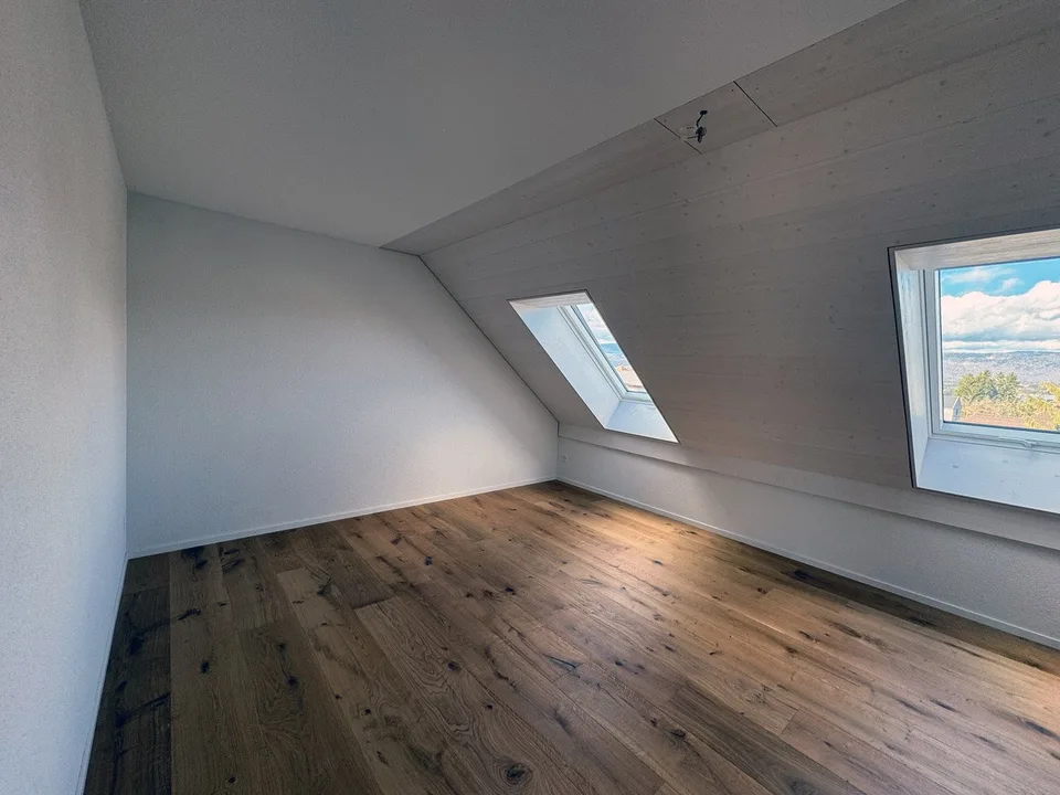 Grosszügige 5½-Zimmer-Galerie-Dachwohnung mit Sauna – MINERGIE-A® – Foto 10 von 17