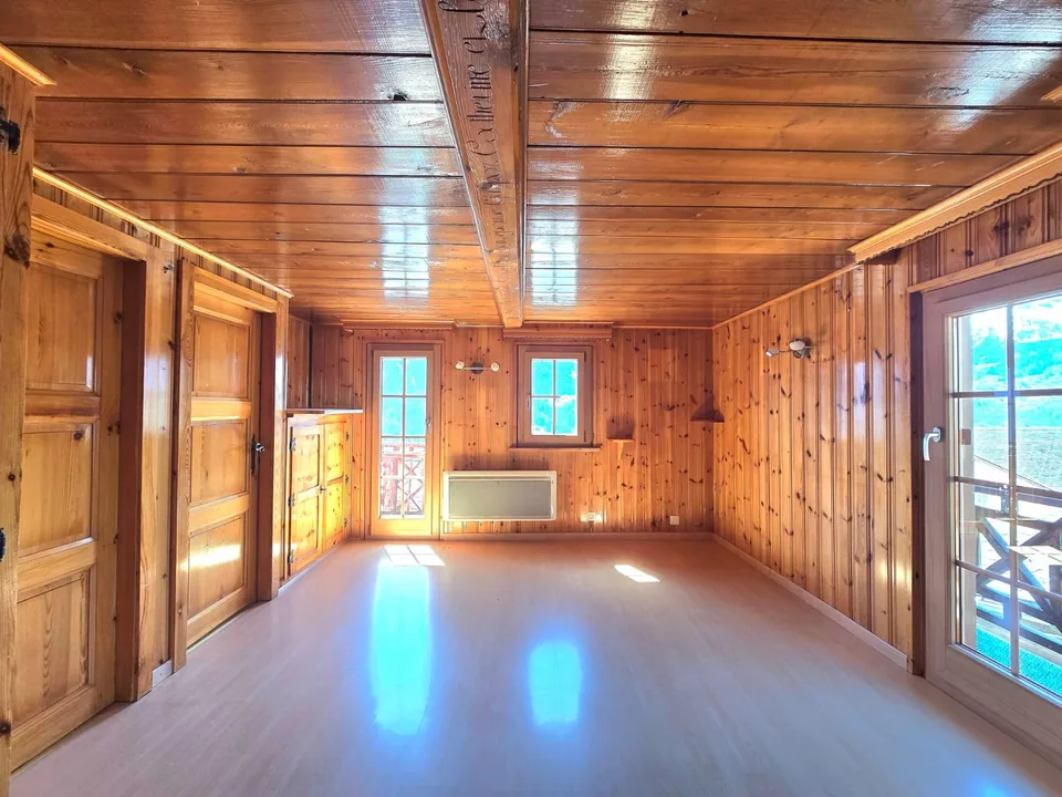 Delizioso appartamento con terrazza, vista panoramica e garage a St-Martin, Val d'Hérens