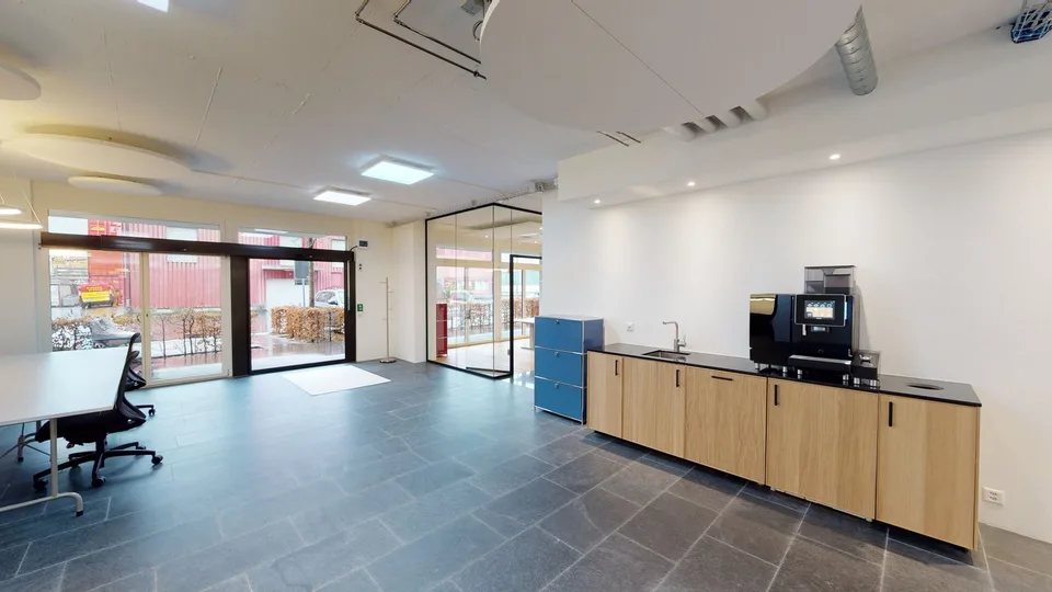 Spazi uffici moderni a Baar - 10,5 locali su 220m²
