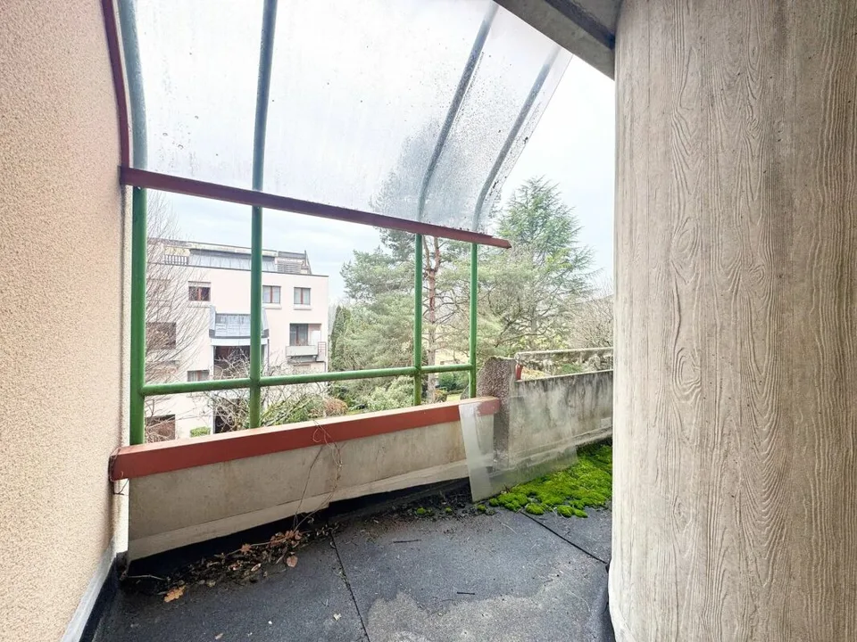 Dreigeschossige Wohnung von 180 m2 zur Renovierung in Nyon