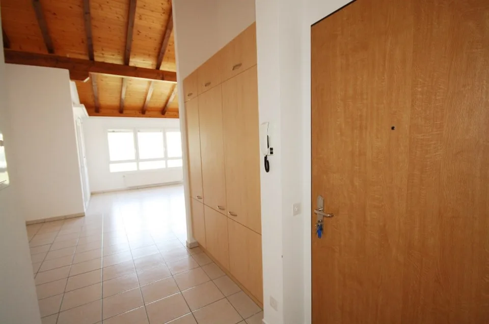 Graziosa palazzina con vista aperta/Hübsche Residenz mit offener Sicht – foto 14 di 30