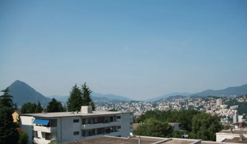 Graziosa palazzina con vista aperta/Hübsche Residenz mit offener Sicht