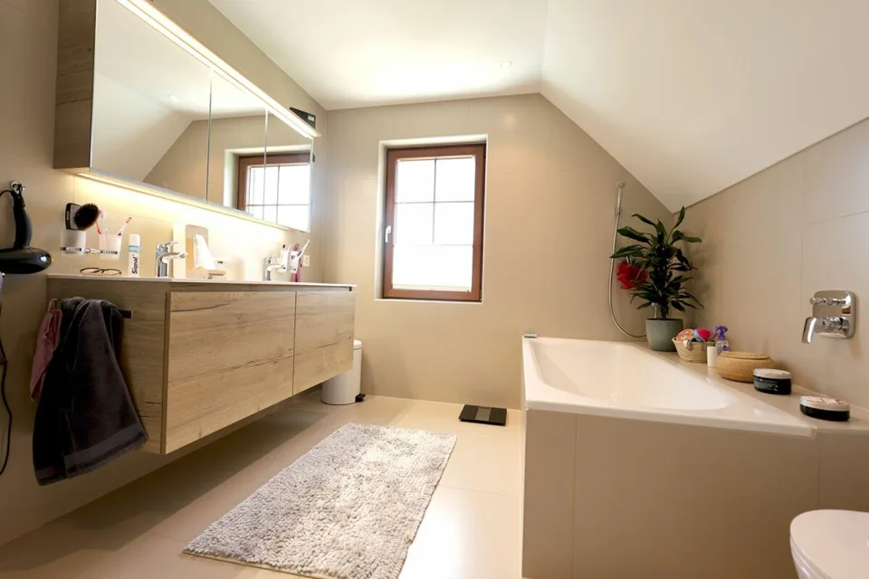 Schönes renoviertes Haus mit 7,5 Zimmern und Außenpool – Foto 24 von 26