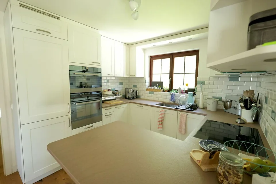 Schönes renoviertes Haus mit 7,5 Zimmern und Außenpool – Foto 13 von 26