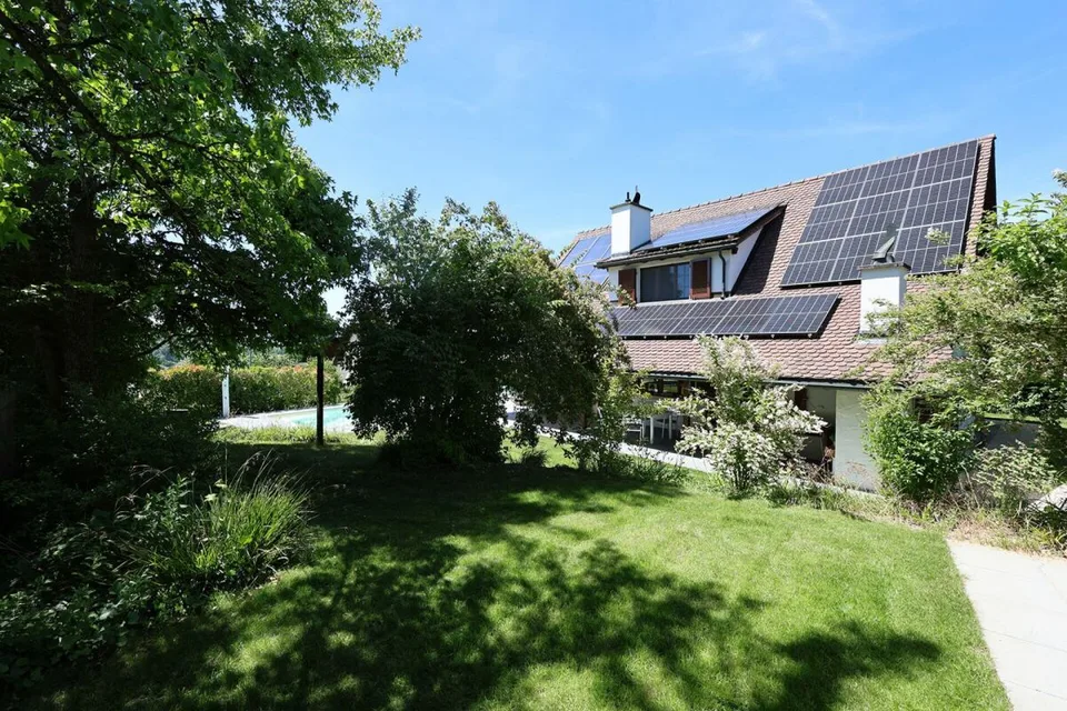 Schönes renoviertes Haus mit 7,5 Zimmern und Außenpool – Foto 6 von 26