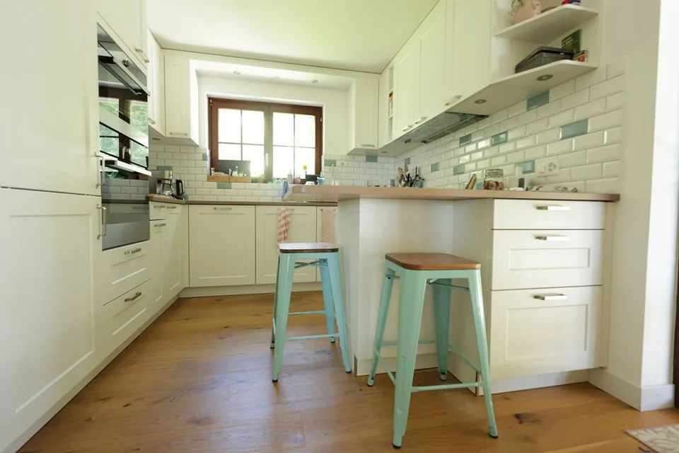 Schönes renoviertes Haus mit 7,5 Zimmern und Außenpool – Foto 14 von 26