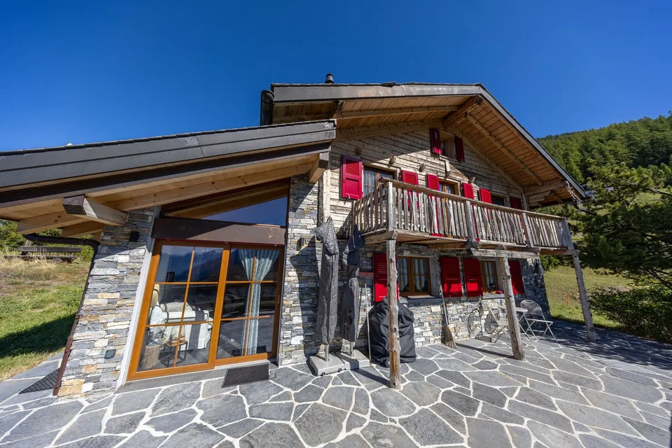Meraviglioso chalet in legno e pietra con posizione eccezionale – foto 6 di 13