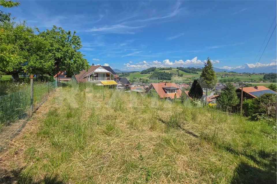 Terreno edificabile in una posizione panoramica esclusiva a Wattenwil