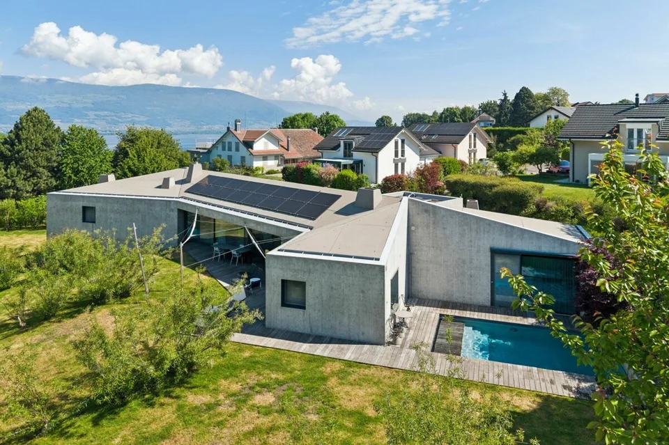 Villa d'architecte contemporaine au coeur d'un environnement privilégié