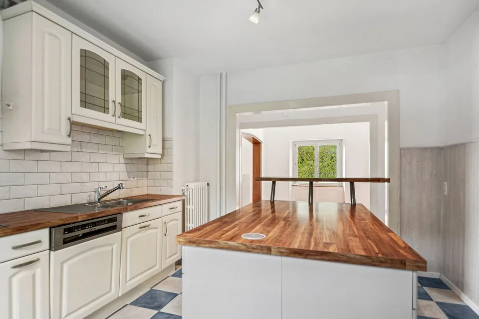 Grande maison familiale de 2 appartements à Boncourt