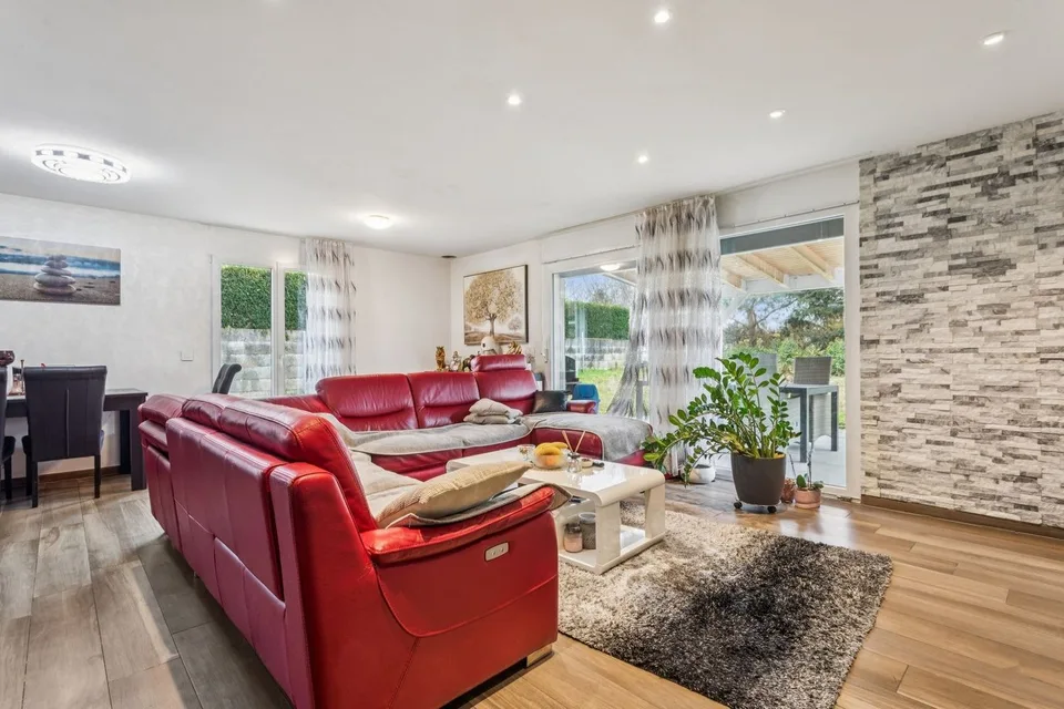 Casa a schiera di 4.5 locali con bel giardino