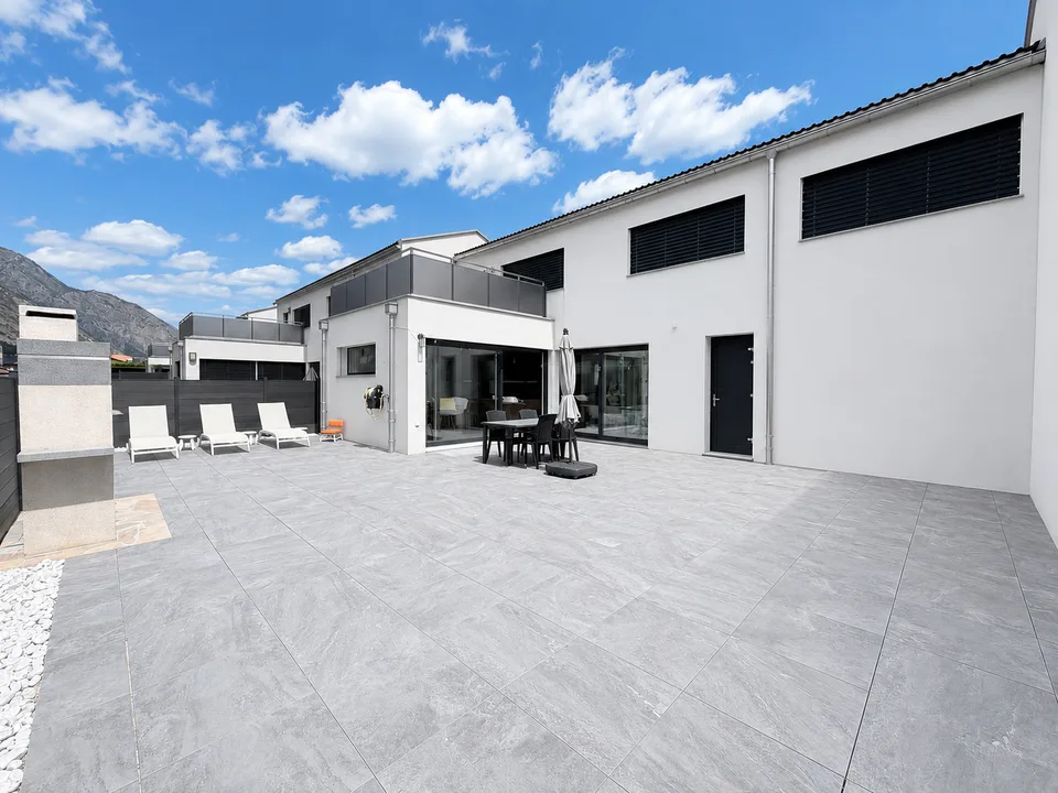 Villa récente avec garage et suite parentale à Saillon