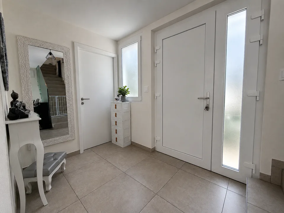 Villa recente con garage e suite genitoriale a Saillon – foto 9 di 13