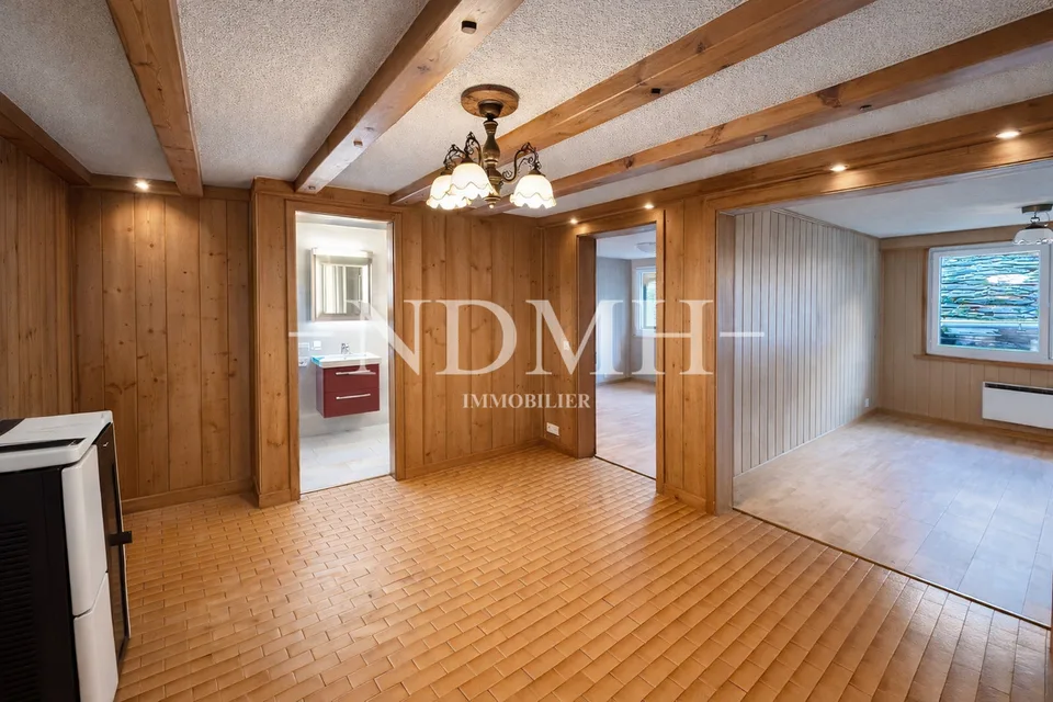 Spacieux appartement de 4.5 pièces au coeur du village