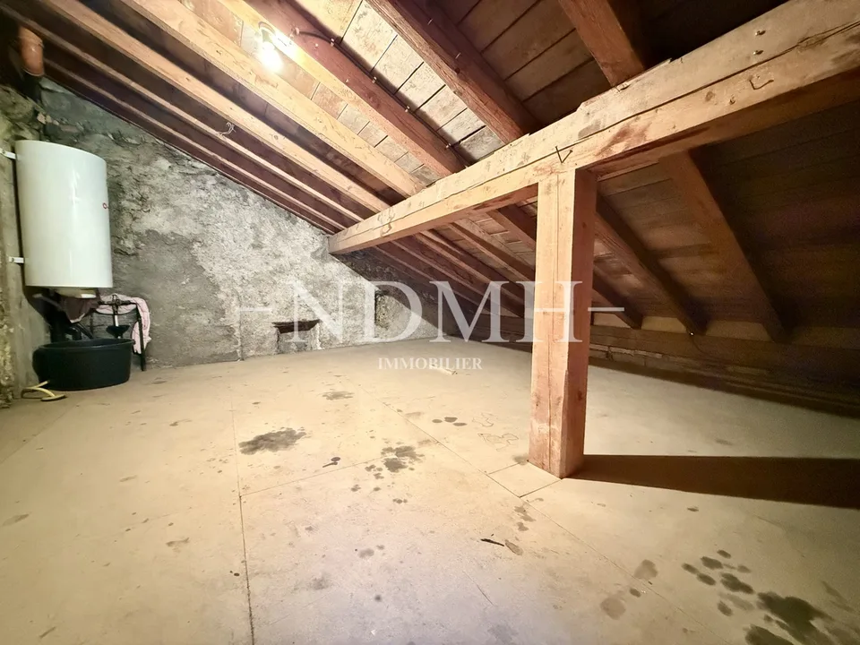 Spacieux appartement de 4.5 pièces au coeur du village – photo 8 sur 9