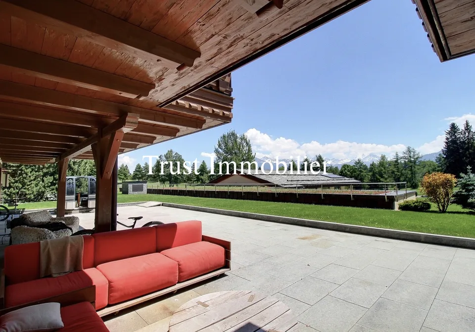 5000. Appartement luxueux de 270 m2 habitable au centre de Crans