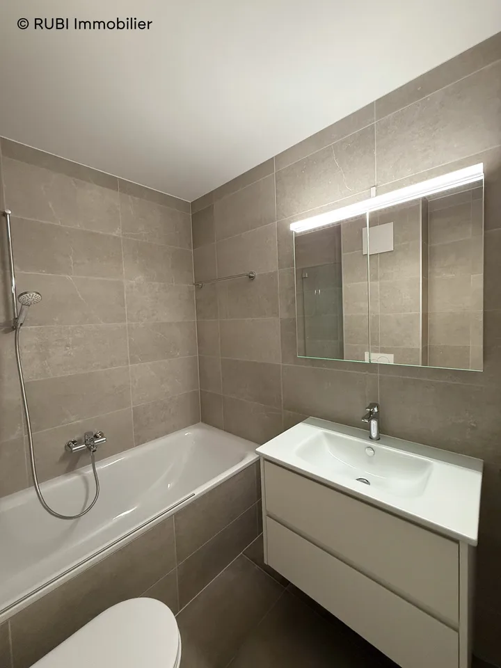 RISERVATO - Affascinante duplex nuovo a Riddes con prato – foto 6 di 11