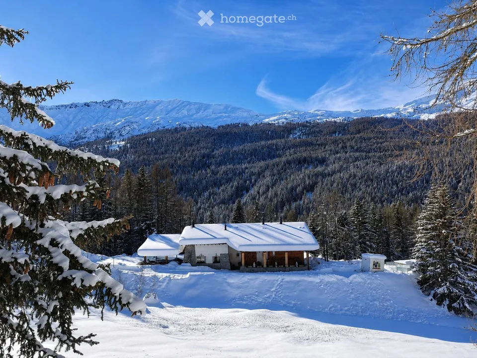 Beeindruckende Villa mit atemberaubendem Bergpanorama in Tschierv, Graubünden - Zweitwohnsitz