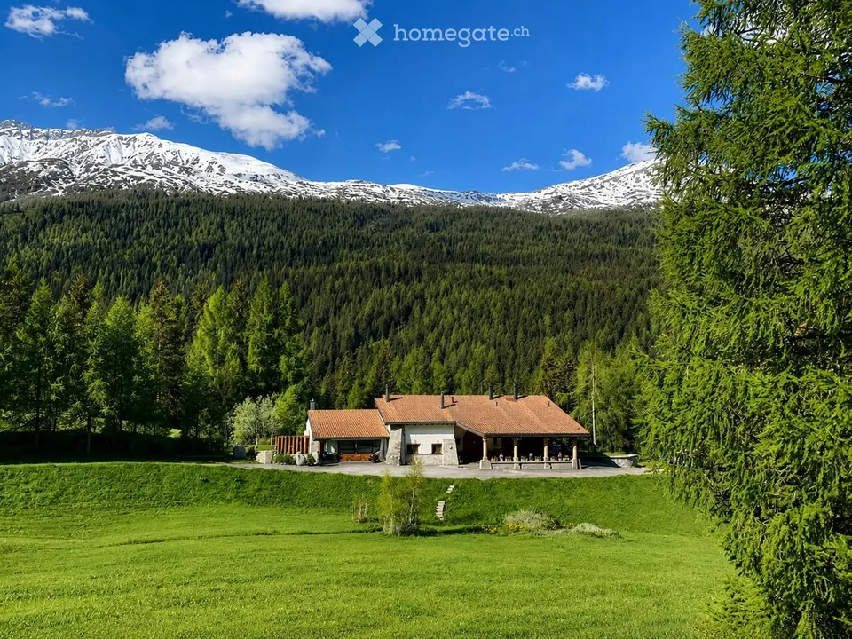 Beeindruckende Villa mit atemberaubendem Bergpanorama in Tschierv, Graubünden - Zweitwohnsitz