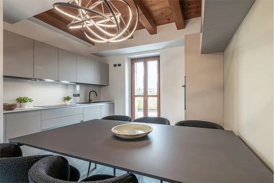 Villa en rangée élégante avec jardin privé - Nouvelle résidence Robila