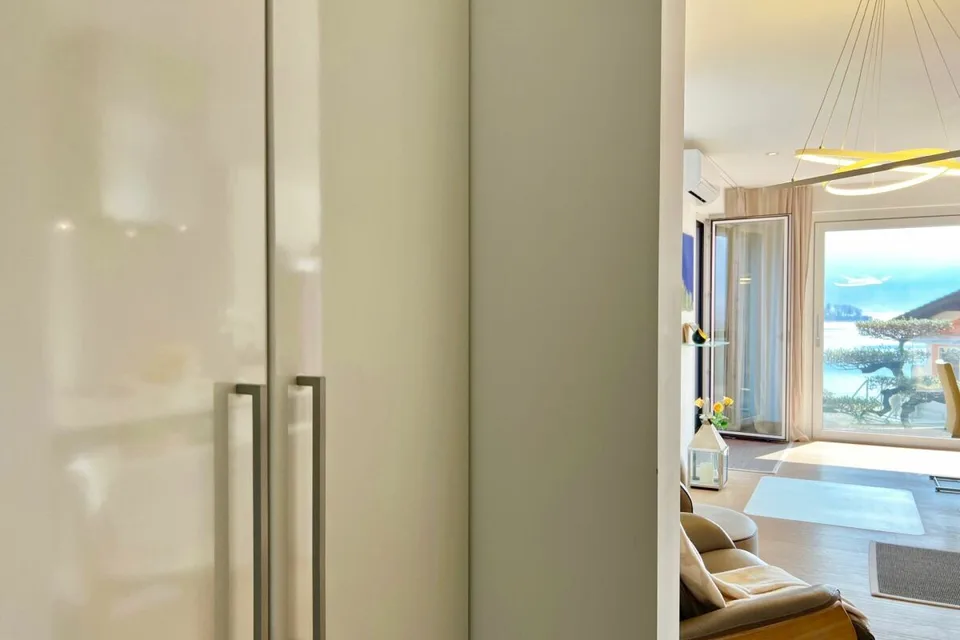 Luxuriöse 2,5 Zimmerwohnung in direkter Seenähe – Foto 24 von 28
