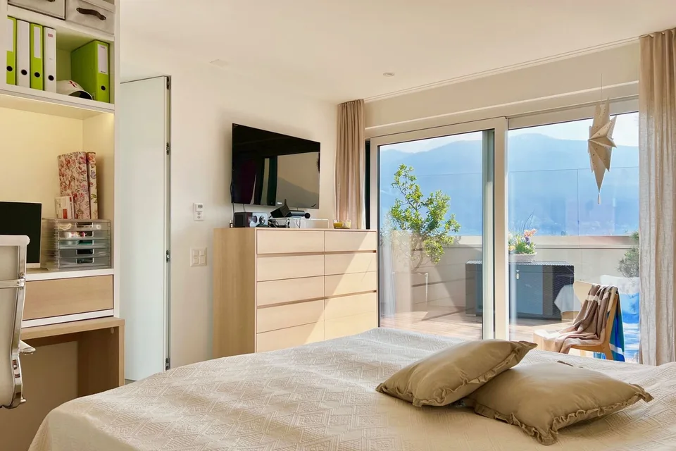 Luxuriöse 2,5 Zimmerwohnung in direkter Seenähe – Foto 6 von 28