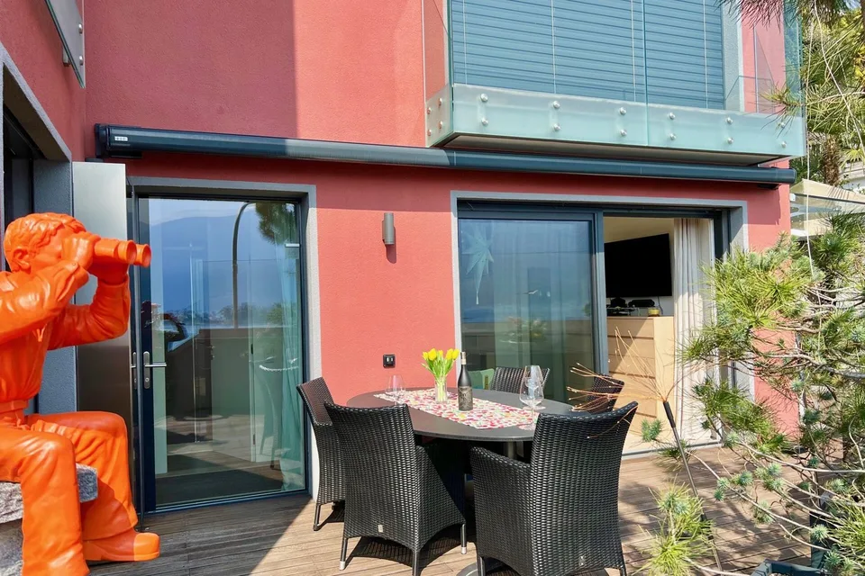 Lussuoso appartamento di 2,5 camere vicino al lago