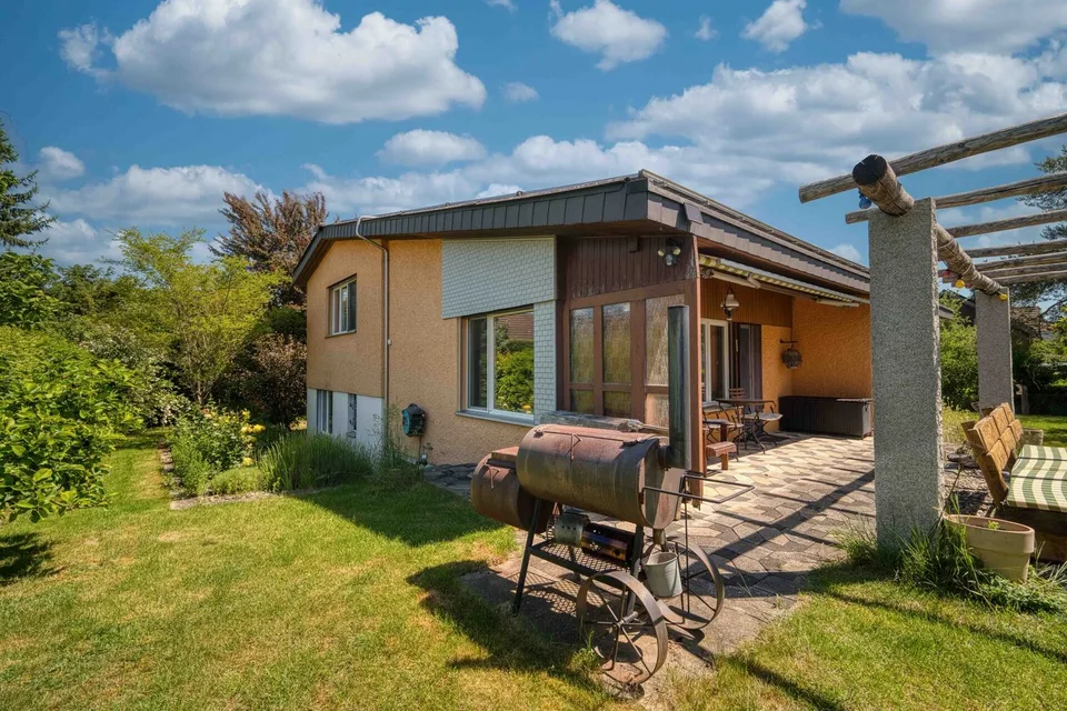 Vivere con idillio di giardino in una posizione tranquilla a Weinfelden