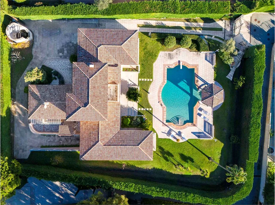 LUSSUOSA VILLA PROVENZALE IN UNA TENUTA RECINTATA – foto 7 di 12