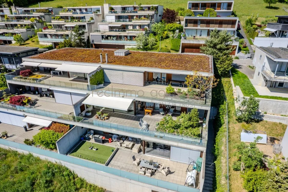 Exklusive 4.5-Zimmer-Terrassenwohnung mit Panorama-Aussicht in Biberstein