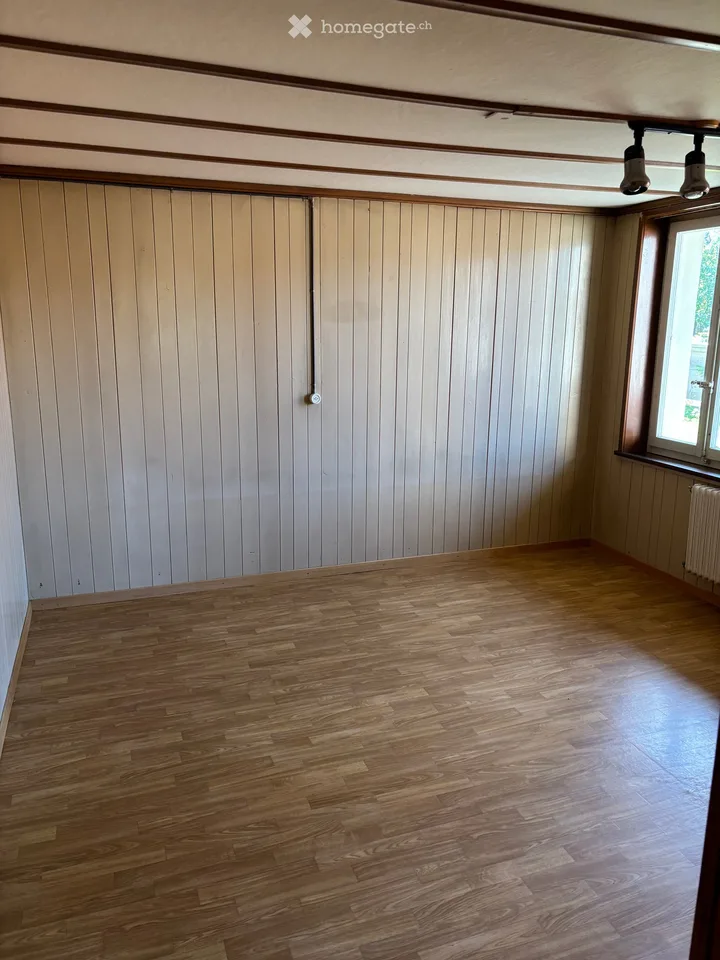 Maison unifamiliale ancienne avec potentiel de rénovation/modernisation – photo 8 sur 11