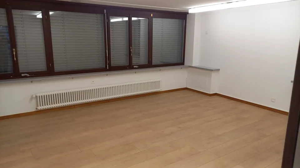 Büro oder Praxisräume an zentraler Lage, sowie Archiv und Lagerräume – Foto 7 von 8