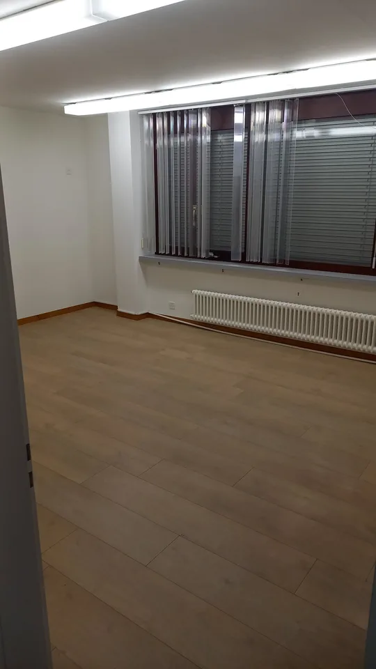 Büro oder Praxisräume an zentraler Lage, sowie Archiv und Lagerräume – Foto 6 von 8