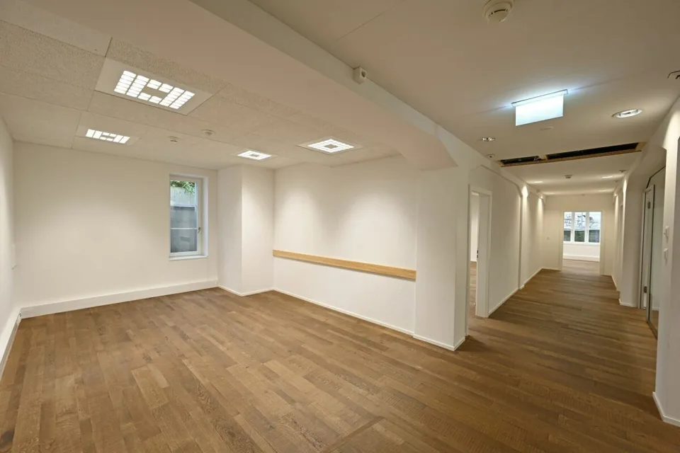 214 m² Espace Commercial