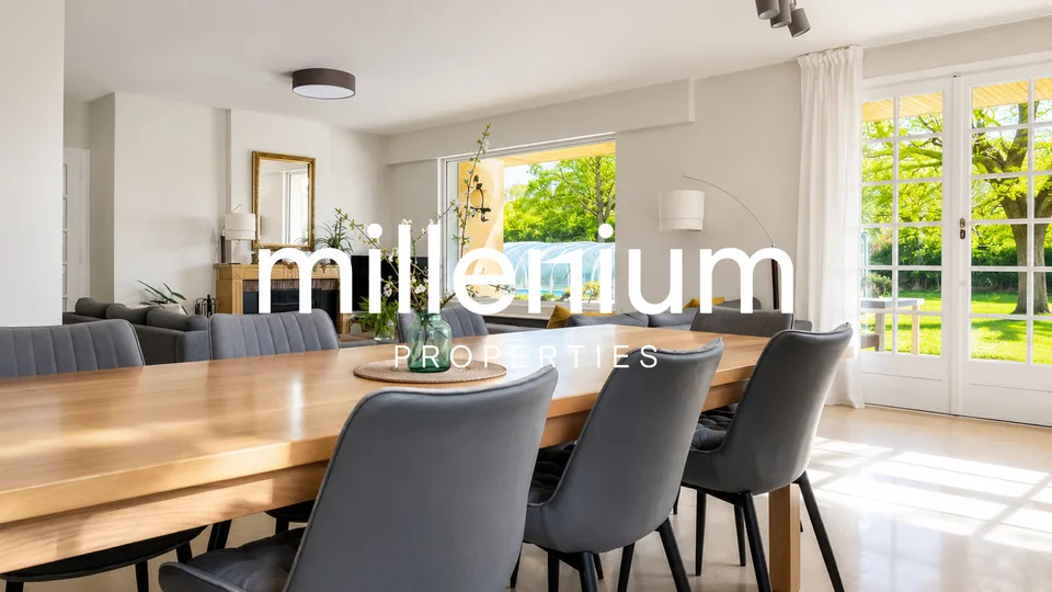 Familieneigentum mit Pool in der Nähe von Genf