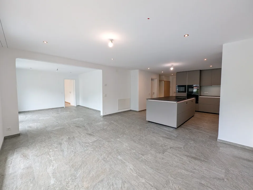 Modernes und elegantes Ferien-Penthouse direkt am See mit Bootsliegeplatz – Foto 10 von 23