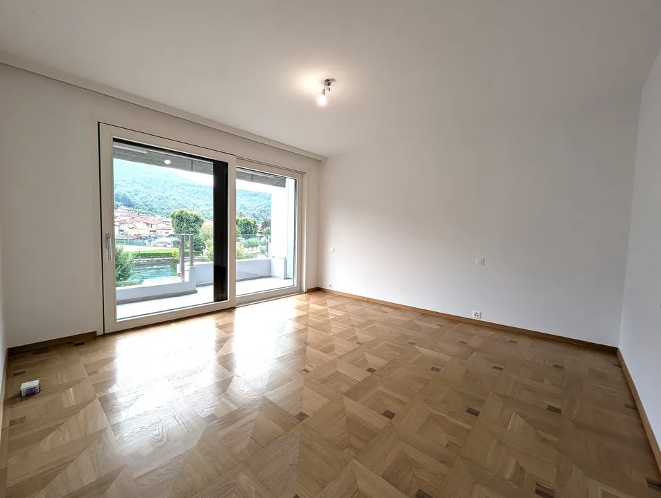 Modernes und elegantes Ferien-Penthouse direkt am See mit Bootsliegeplatz – Foto 17 von 23