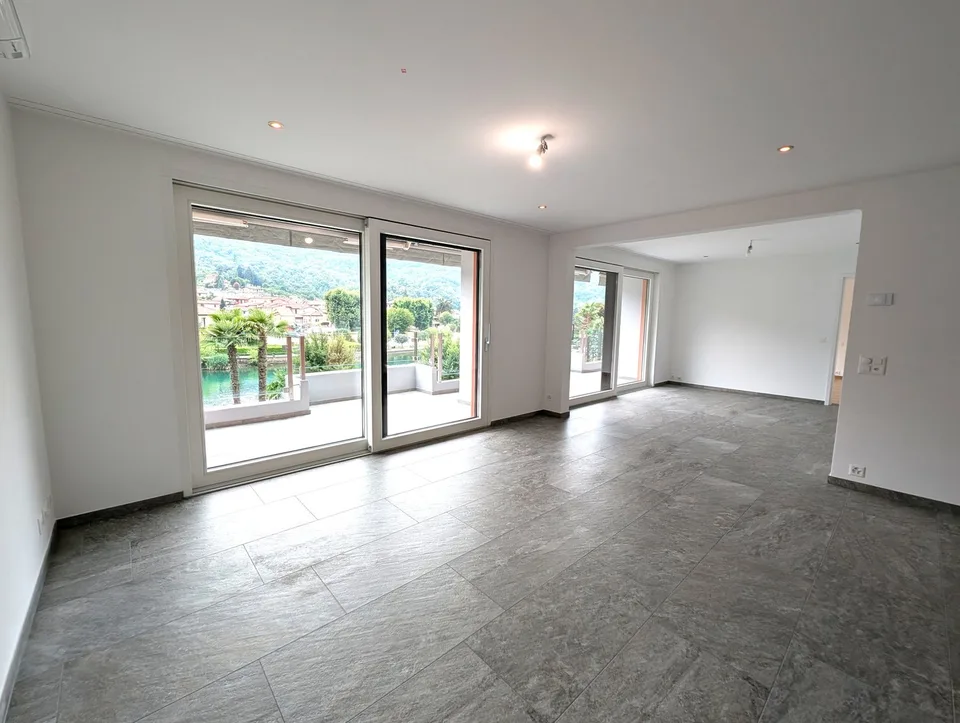 Modernes und elegantes Ferien-Penthouse direkt am See mit Bootsliegeplatz – Foto 8 von 23