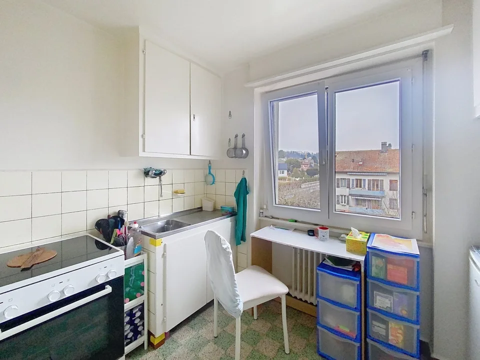 Wohnung mit 3.5 Zimmern im 2. Stock