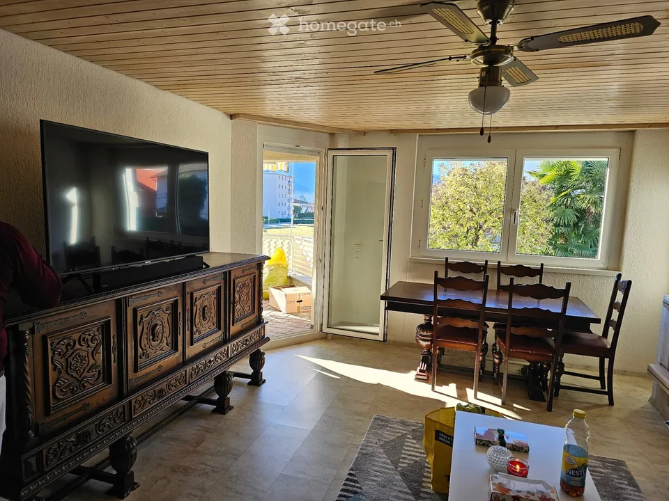 Schönes und helles Apartment in Caslano
