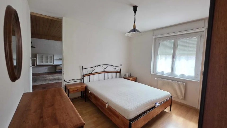 Appartement de 4 pièces au 1er étage avec ascenseur
