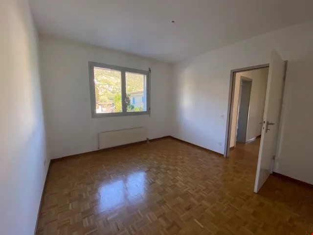 Helles 3.5-Zimmer-Wohnung in grüner Zone in Vacallo, 2. Stock – Foto 8 von 15